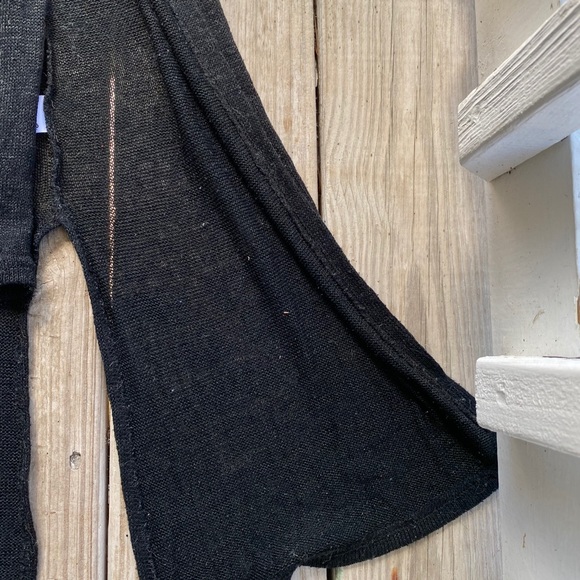 Cover - Picture 4 of 7